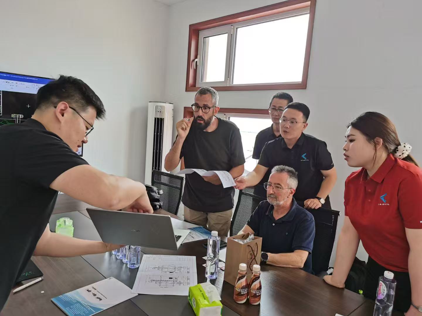 Visita de honor de Ceramica Collet SA, España (2)