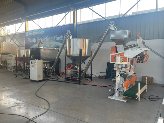 Línea de mezcla y envasado de fertilizantes en polvo